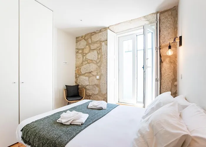 Lägenhet With Pool & Patio By Lovelystay Oporto