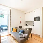 Daire With Pool & Patio By Lovelystay