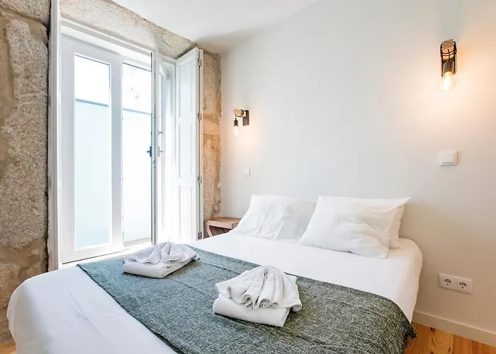 아파트 With Pool & Patio By Lovelystay