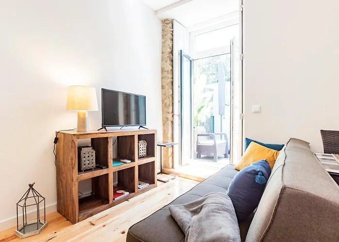 With Pool & Patio By Lovelystay Porto