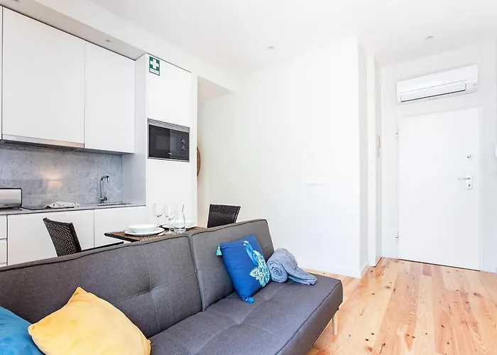 With Pool & Patio By Lovelystay