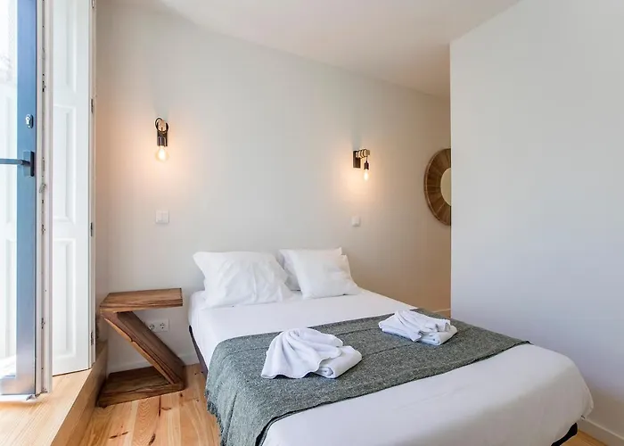 아파트 With Pool & Patio By Lovelystay *