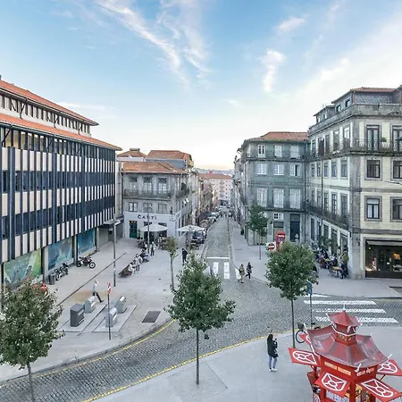 With Pool & Patio By Lovelystay פורטו