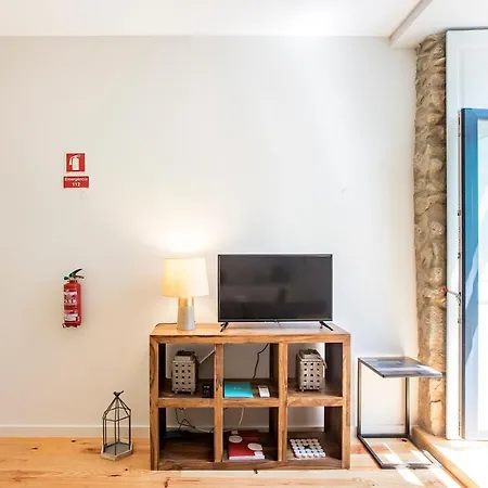 With Pool & Patio By Lovelystay Apartamento