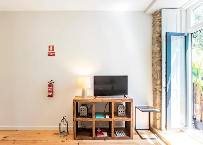 With Pool & Patio By Lovelystay Apartment