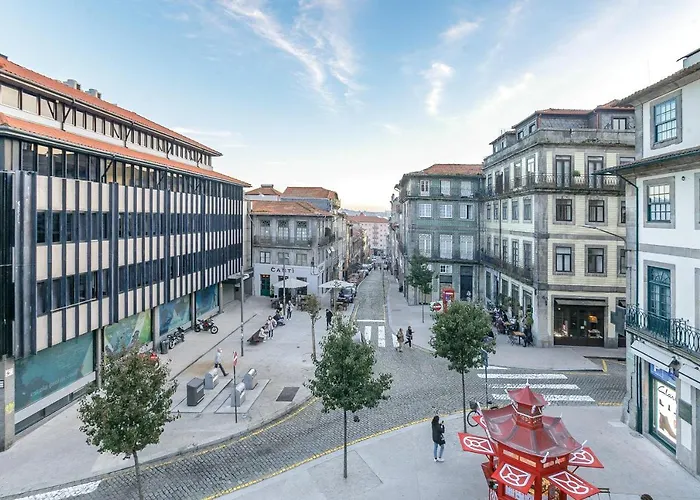 With Pool & Patio By Lovelystay Porto