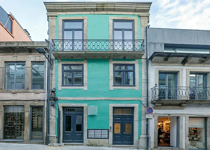 With Pool & Patio By Lovelystay * Porto